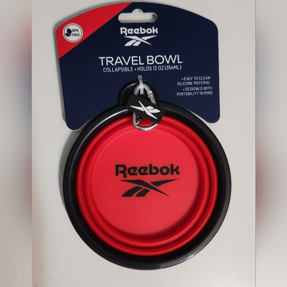 REEBOK Travel Pet Bowl Red Expandable Silicone BPA FREE Silvertone Carabiner Hol